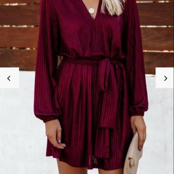 VICI Luxurious shimmer burgundy tie dress - Picture 1 of 12